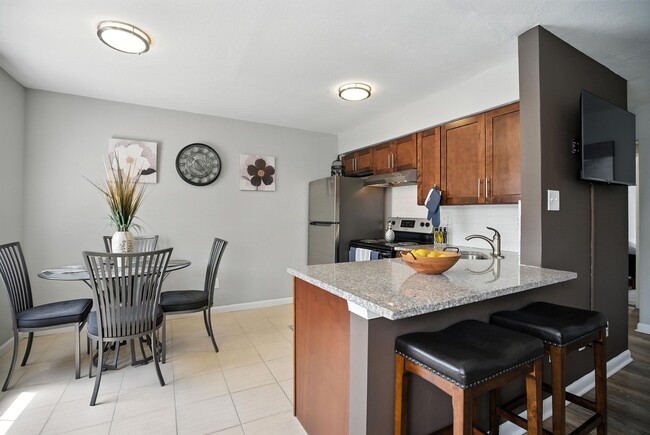 Building Photo - Northbrook Apartments