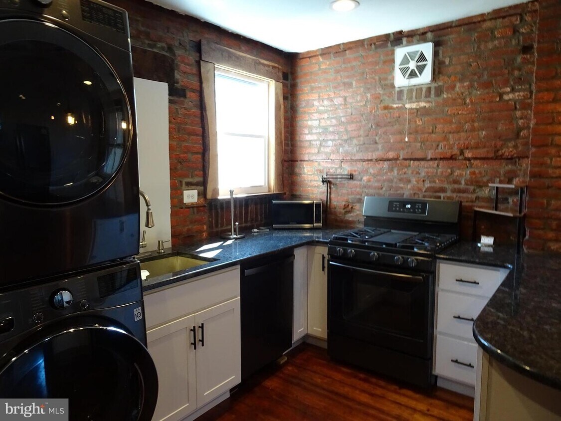 41 W 5th St, New Castle, DE 19720 Townhome Rentals in New Castle DE