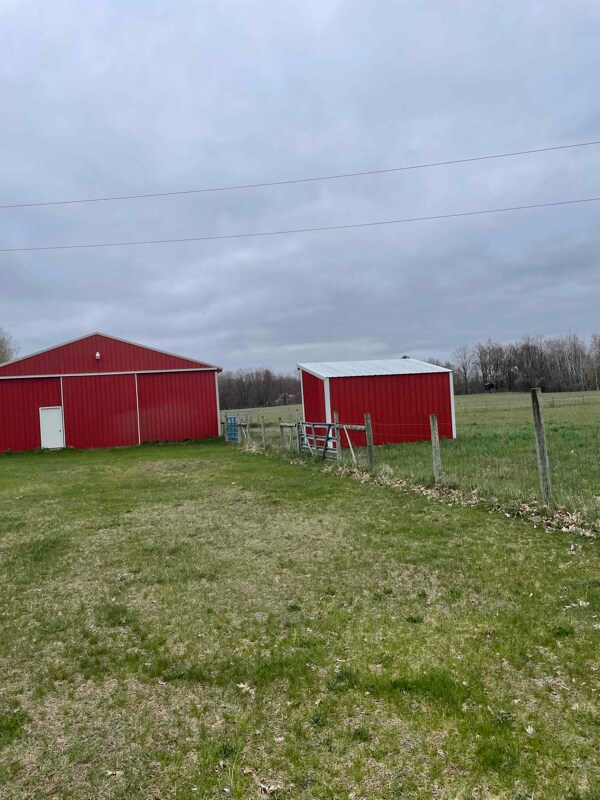 Building Photo - 7636 N Backus Rd