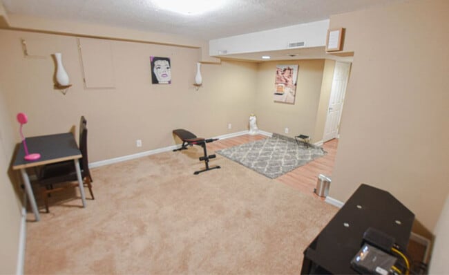 Foto del edificio - 2021 Windmeade Dr