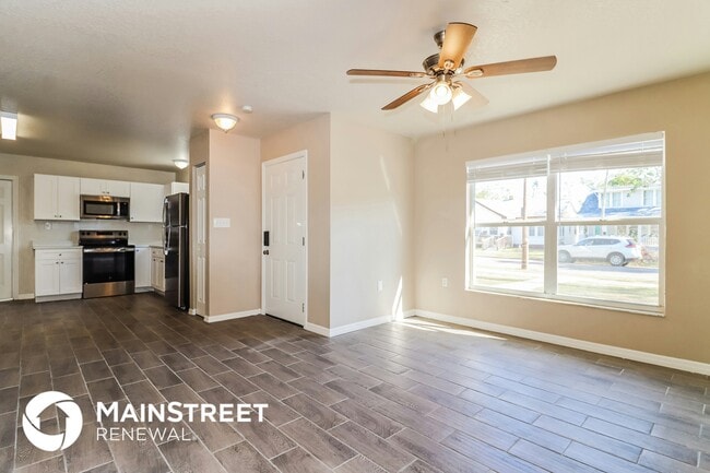 Building Photo - 2045 14th St S