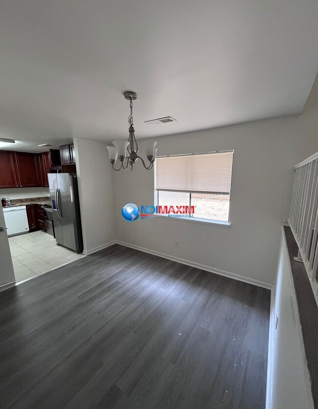 Building Photo - Nice split-level house in Norcross