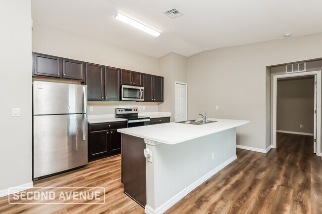 Foto del edificio - 2748 NE 7th Pl