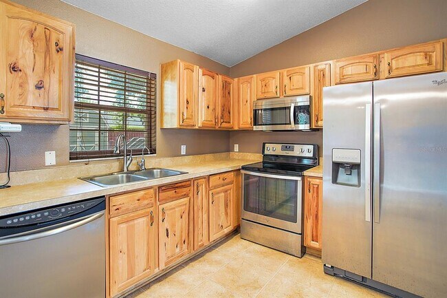 Building Photo - 8420 SE 161st Pl