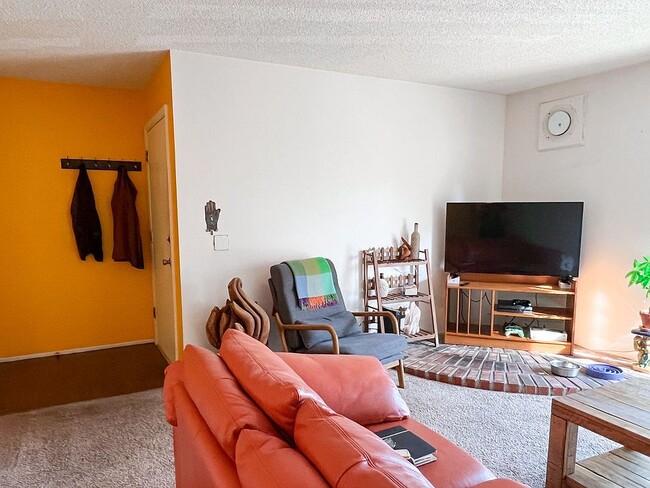 Foto del edificio - 3055 Trinity Dr