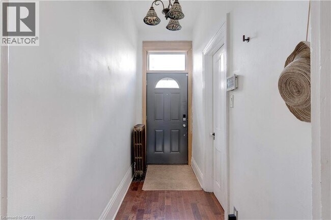 Photo du bâtiment - 132 Ferguson Ave N