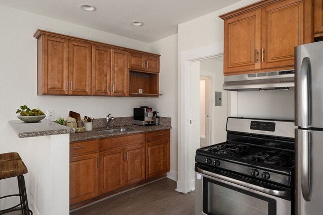 Foto del edificio - 210 Loma Ave