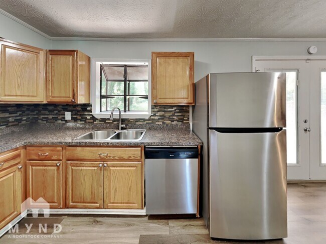 Foto del edificio - 7751 Lark Ct