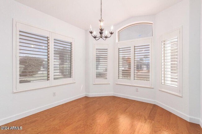Foto del edificio - 8650 E Monterey Ave