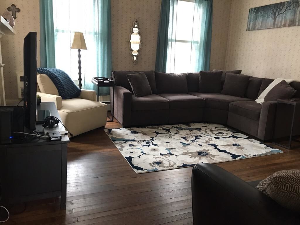 Living Room - 35 School St