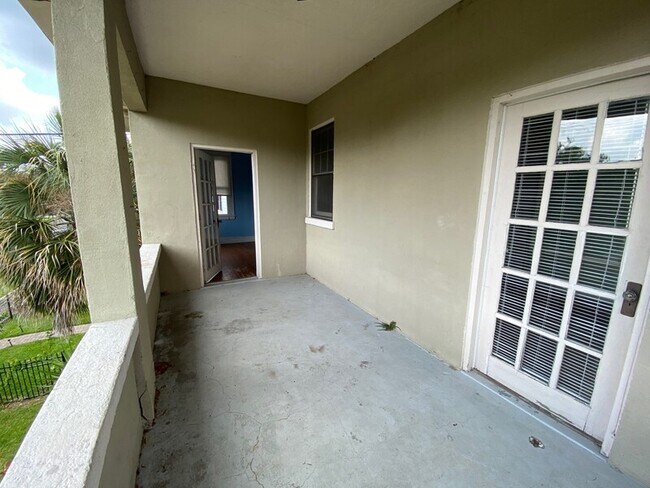 Building Photo - 2527 Forbes St