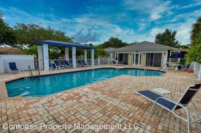 Foto del edificio - 2 br, 2 bath House - 809 Montrose Drive #102