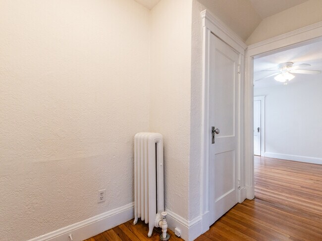 Building Photo - 29 Boylston St