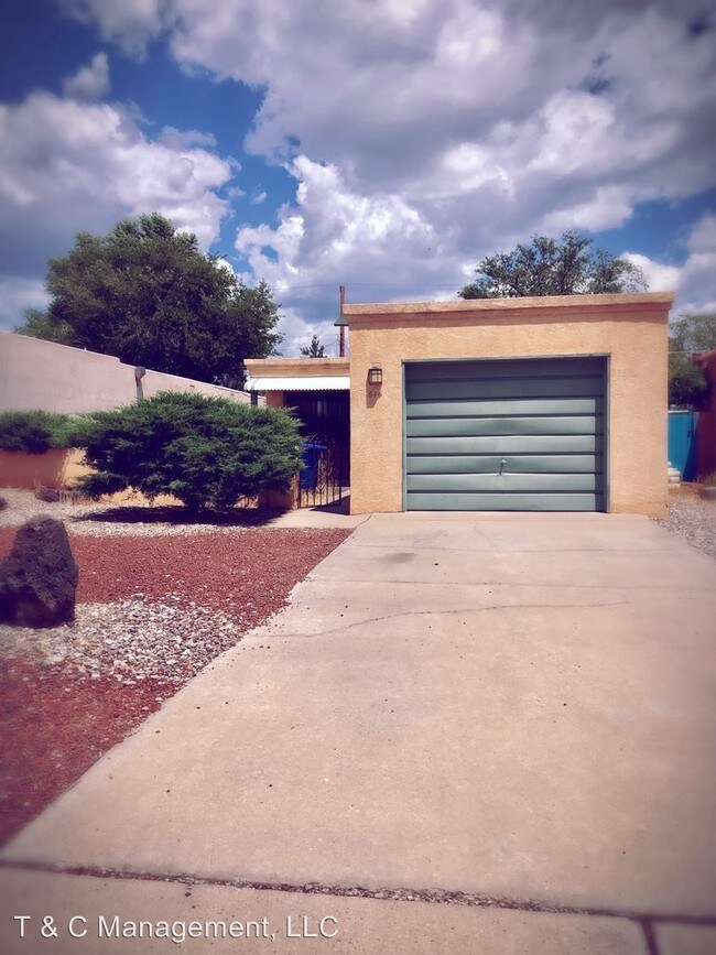 Foto del edificio - 2 br, 1 bath House - 614 Palomas DR SE