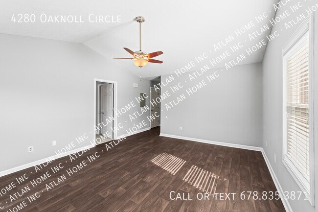 Foto del edificio - 4280 Oaknoll Cir