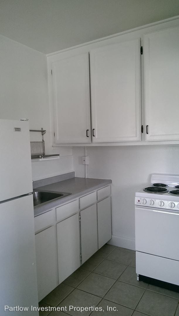 Building Photo - 550 S 500 E