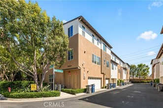 Building Photo - 1528 W Artesia Square
