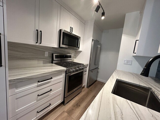 Foto del edificio - Fabulous Remodeled Condo