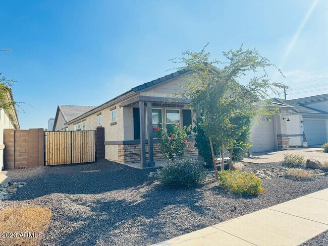 Building Photo - 5023 N 84th Dr