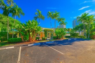 Building Photo - 3217 NE 7th Pl