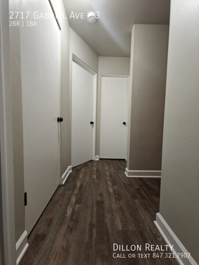 Foto del edificio - 2717 Gabriel Ave