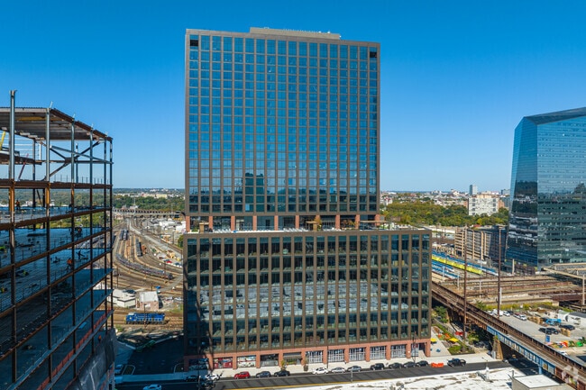Building Photo - Avira