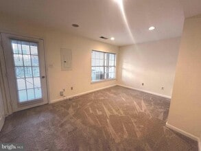 Building Photo - 45541 Clear Spring Terrace