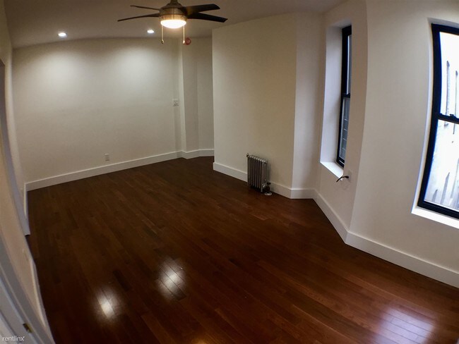 Building Photo - 609 W 135th St
