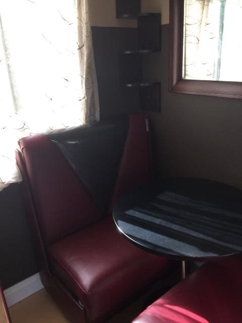 comida - 1108 S La Peer Dr