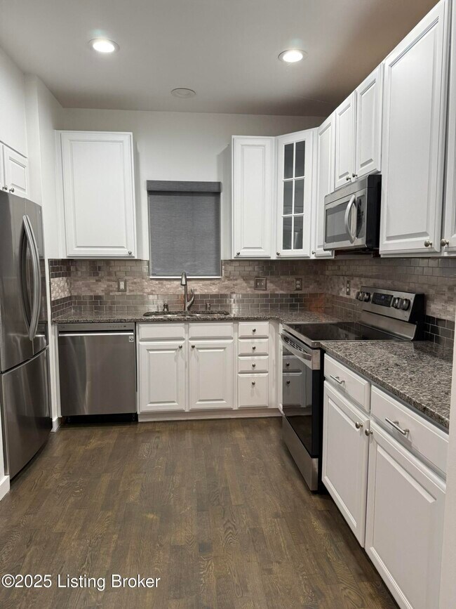 Building Photo - 5012 Kames Square