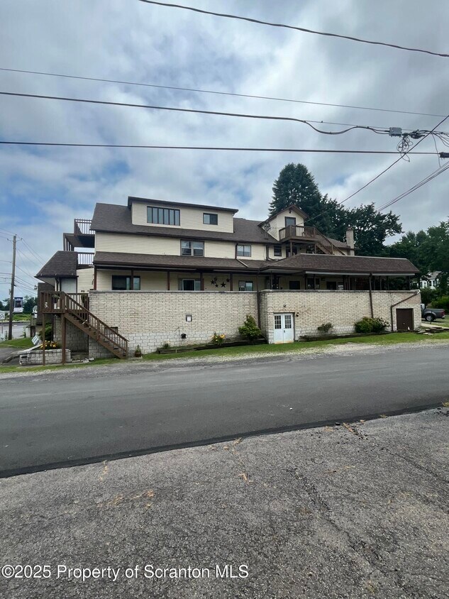 Foto principal - 921 Union St