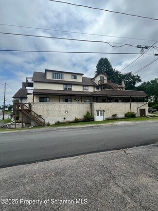 Building Photo - 921 Union St