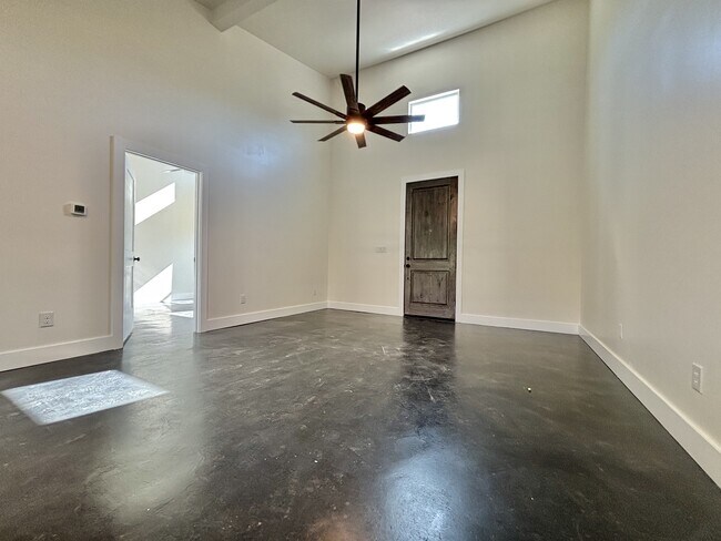 Foto del edificio - 329 Canyon Springs Dr