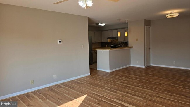 Building Photo - 102 Chesterfield Ln