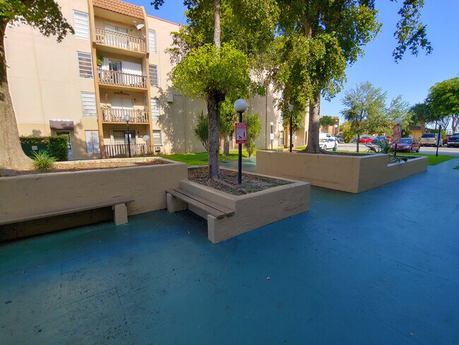 Foto del edificio - 4715 NW 7th St