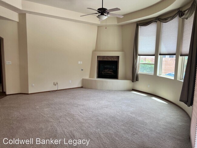 Building Photo - 3 br, 2 bath House - 7320 Old Pecos Trail NE