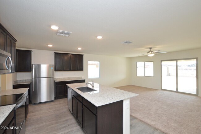 Building Photo - 1549 Demain Dr
