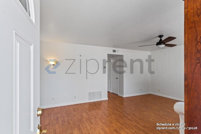 Foto del edificio - 2257 Goldcrest Cir