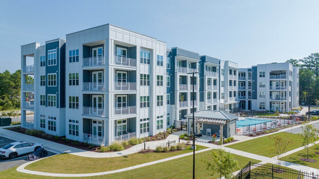 The Retreat at Carteret Place Apartments in Morehead City, NC