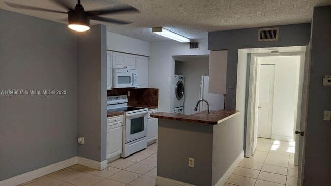 Building Photo - 15231 SW 80th St