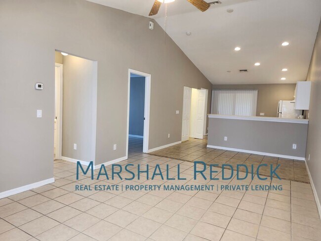 Foto del edificio - Cozy 3 bed 2 bath off Alabama
