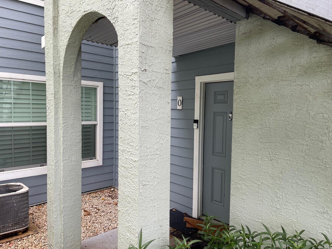 Foto principal - 1050 Crystal Way