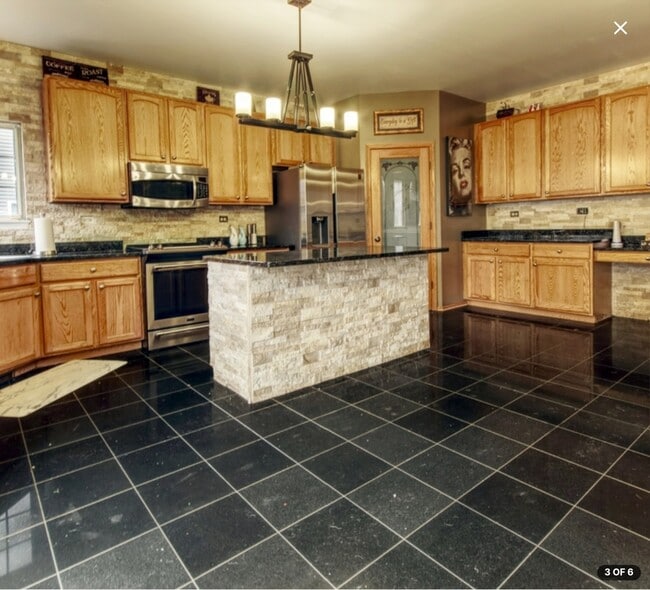 Building Photo - 1018 Jewelflower Ln