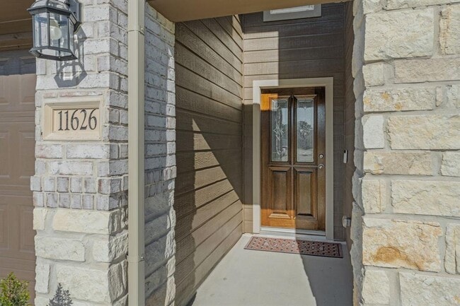 Building Photo - 11626 Colossal Oak Dr