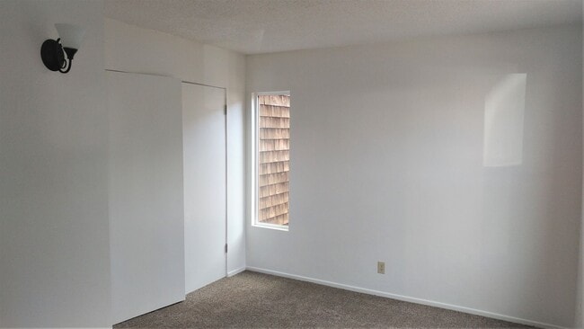 Building Photo - 1245 4th St