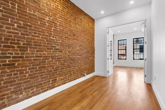 Foto del edificio - 861 Halsey St
