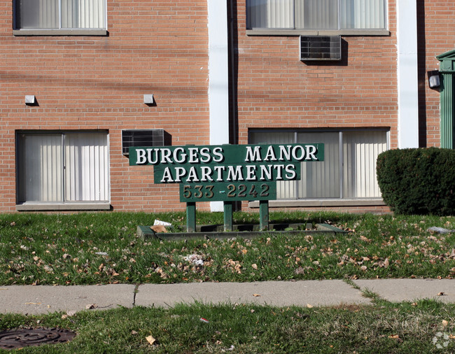 Foto del edificio - Burgess Manor Apartments