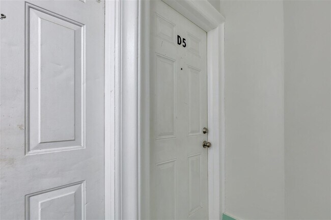 Building Photo - 527-529-529 34th St