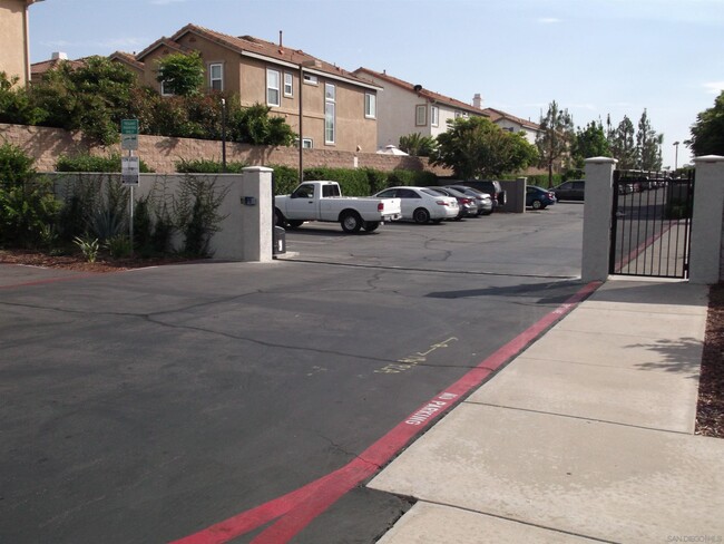 Building Photo - 417 N Citrus Ave