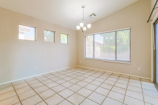 Building Photo - 1162 E Baylor Ln